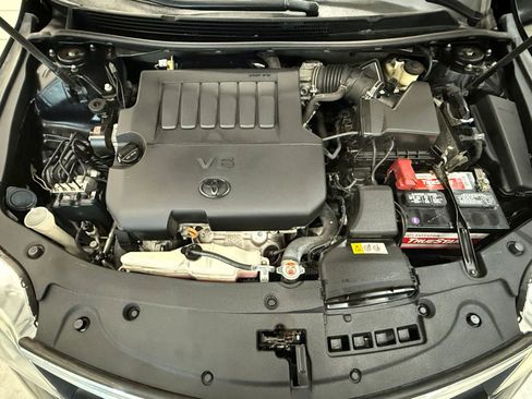 Used 2018 Toyota Avalon XLE image 38