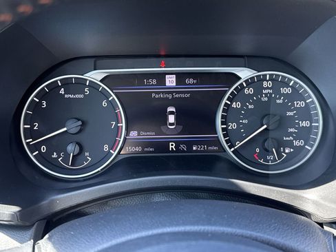Used 2024 Nissan Sentra SR w/ SR Premium Package FWD image 10