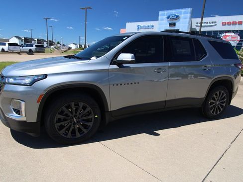 Used 2023 Chevrolet Traverse RS AWD/4WD image 20