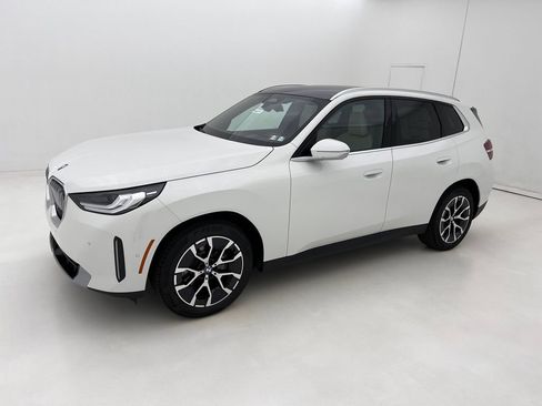 Used 2026 BMW X3 xDrive30i w/ Convenience Package AWD/4WD image 2