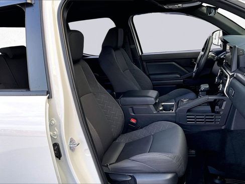 Used 2025 Toyota Tacoma SR5 image 28