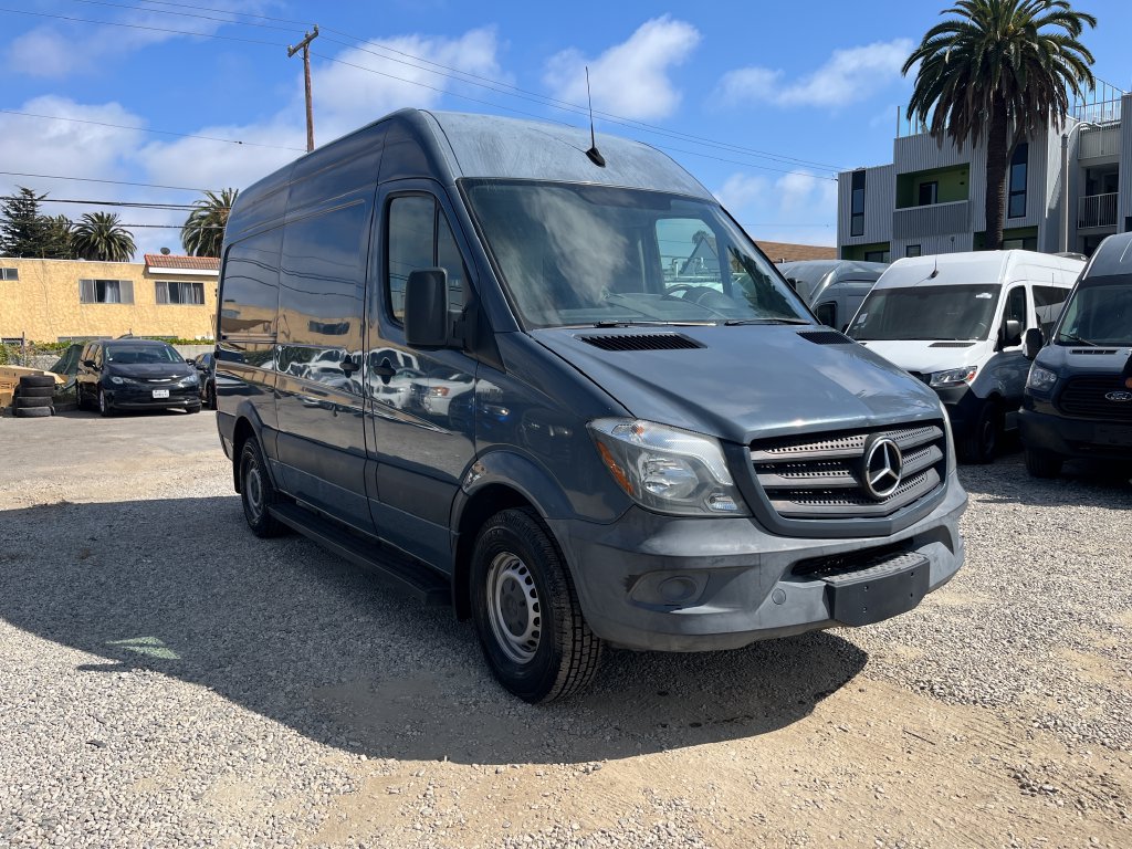 Used 2018 Mercedes-Benz Sprinter 2500 image 3