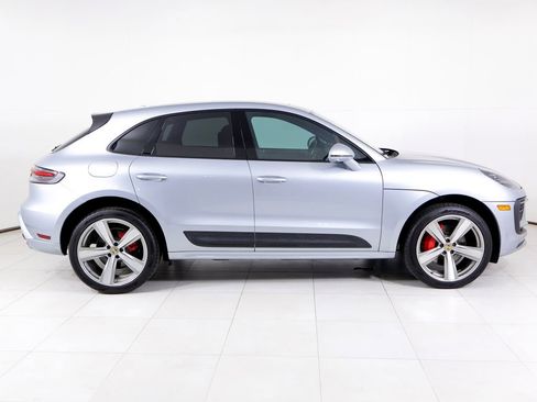 Certified 2022 Porsche Macan S w/ Premium Package Plus AWD/4WD image 33
