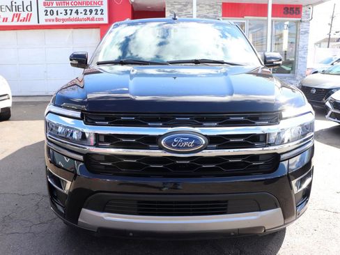 Used 2024 Ford Expedition Limited image 8