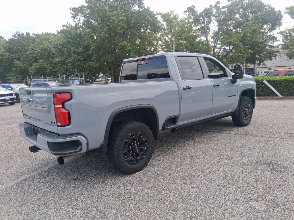 Used 2024 Chevrolet Silverado 2500 LTZ w/ LTZ Plus Package AWD/4WD image 5