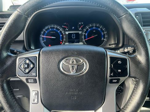Used 2014 Toyota 4Runner 4WD image 18