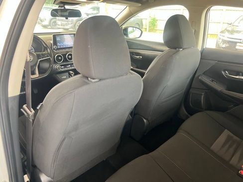Certified 2023 Nissan Sentra SR FWD image 9