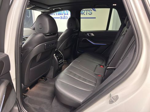 Used 2021 BMW X5 xDrive40i w/ Convenience Package AWD/4WD image 32