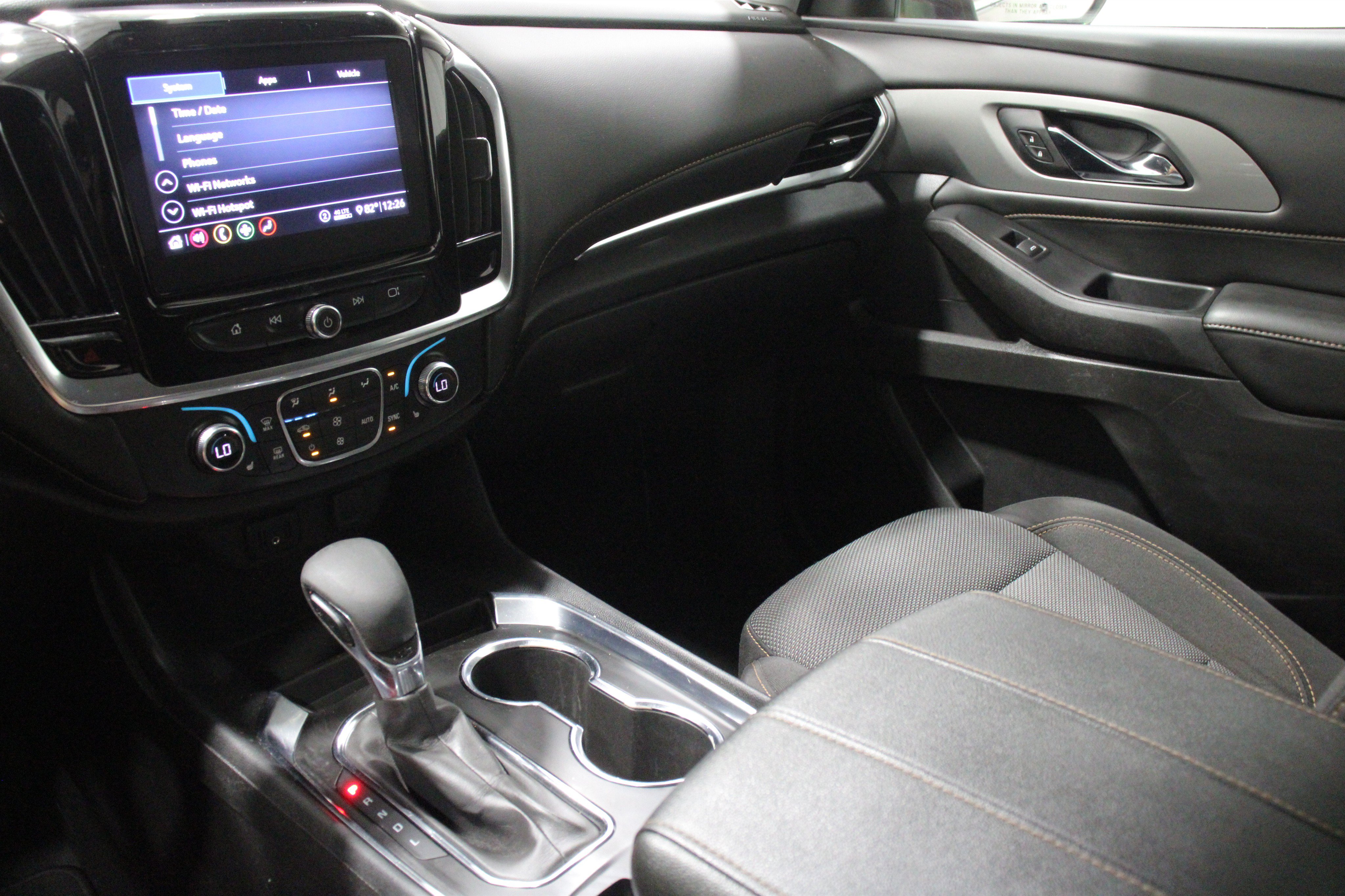 Used 2021 Chevrolet Traverse LT FWD image 20