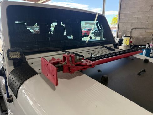 Used 2018 Jeep Wrangler Unlimited Sport S AWD/4WD image 31