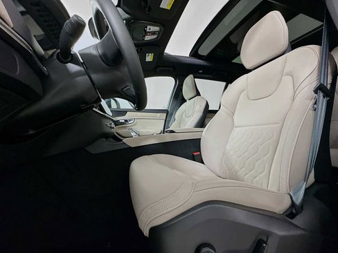 New 2026 Volvo XC90 B5 Plus w/ Protection Package AWD/4WD image 18