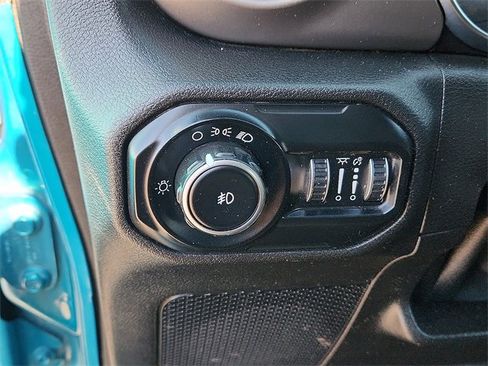 Used 2020 Jeep Wrangler Unlimited Sport image 15