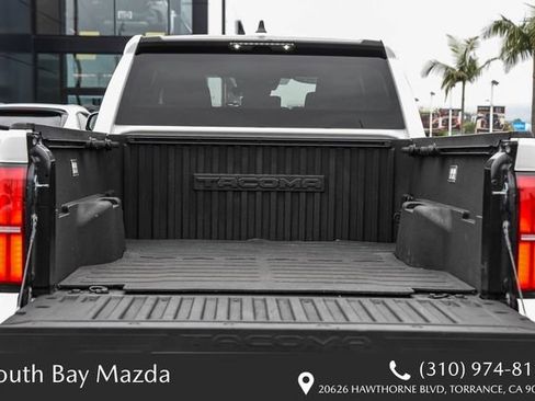 Used 2025 Toyota Tacoma SR5 AWD/4WD image 24