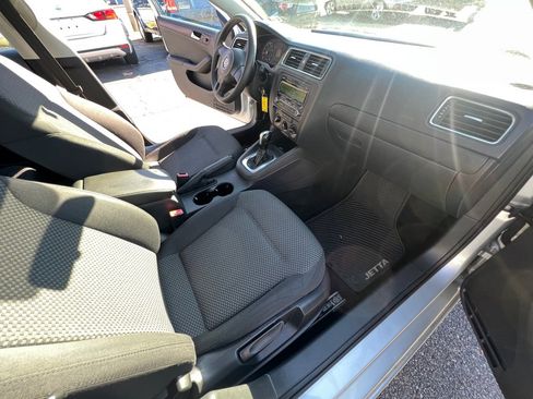 Used 2014 Volkswagen Jetta S image 7