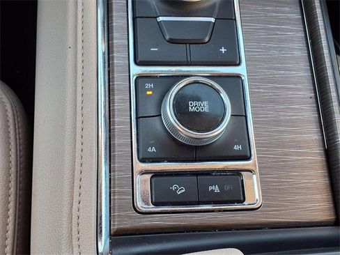 Used 2024 Ford Expedition Max Limited image 13