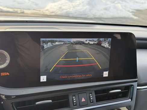 Used 2024 Lexus ES 250 w/ Premium Package image 11