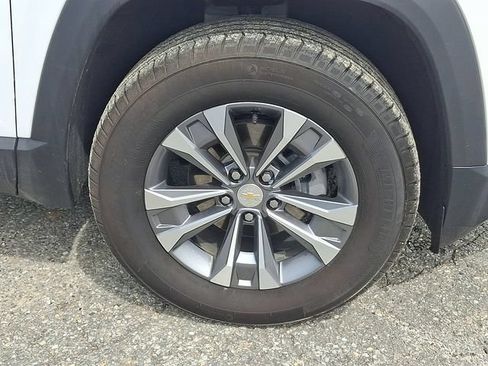 Used 2026 Chevrolet Equinox LT w/ Safety and Technology Package AWD/4WD image 23