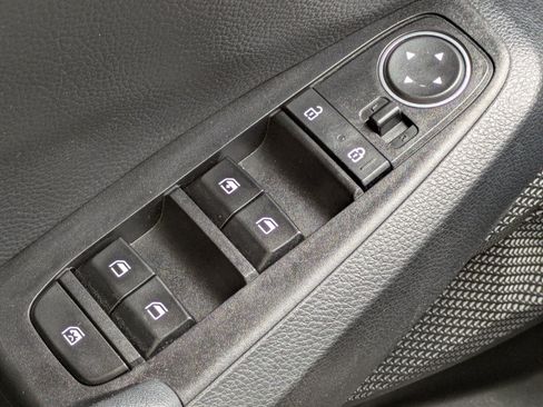 Used 2023 Kia Seltos S FWD image 17