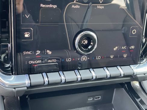 New 2026 GMC Yukon XL Elevation image 15