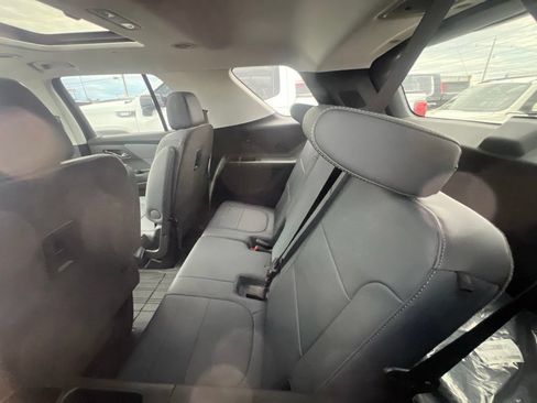 Used 2021 Chevrolet Traverse Premier w/ LPO, Floor Liner Package AWD/4WD image 12