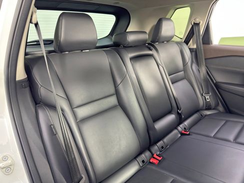 Used 2023 Nissan Rogue SV w/ SV Premium B Package image 34