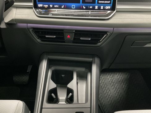 New 2026 Volkswagen Tiguan SE image 13