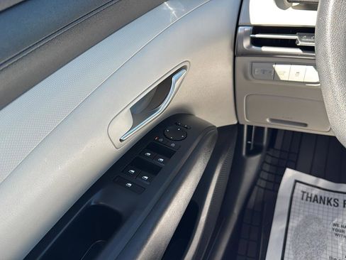 Used 2025 Hyundai Tucson SEL image 12