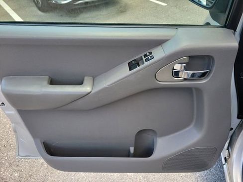 Used 2006 Nissan Frontier XE w/ (G01) XE Preferred Pkg RWD image 13