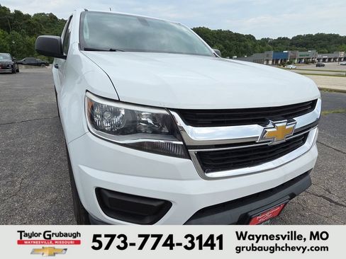 Used 2020 Chevrolet Colorado W/T RWD image 13
