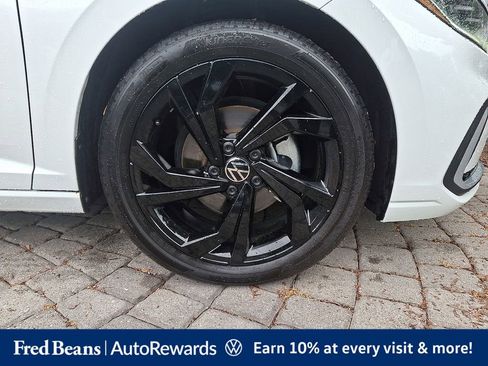 Used 2025 Volkswagen Jetta SE w/ Sunroof Package FWD image 8