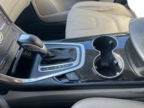 Used 2017 Ford Edge Titanium w/ Class II Trailer Tow Package image 27