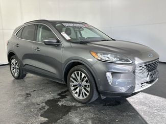 Used 2021 Ford Escape Titanium video 2