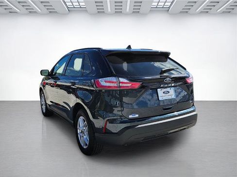 Certified 2024 Ford Edge SE image 7