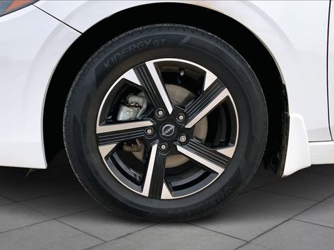 Used 2024 Nissan Sentra SV w/ Trunk Package image 10