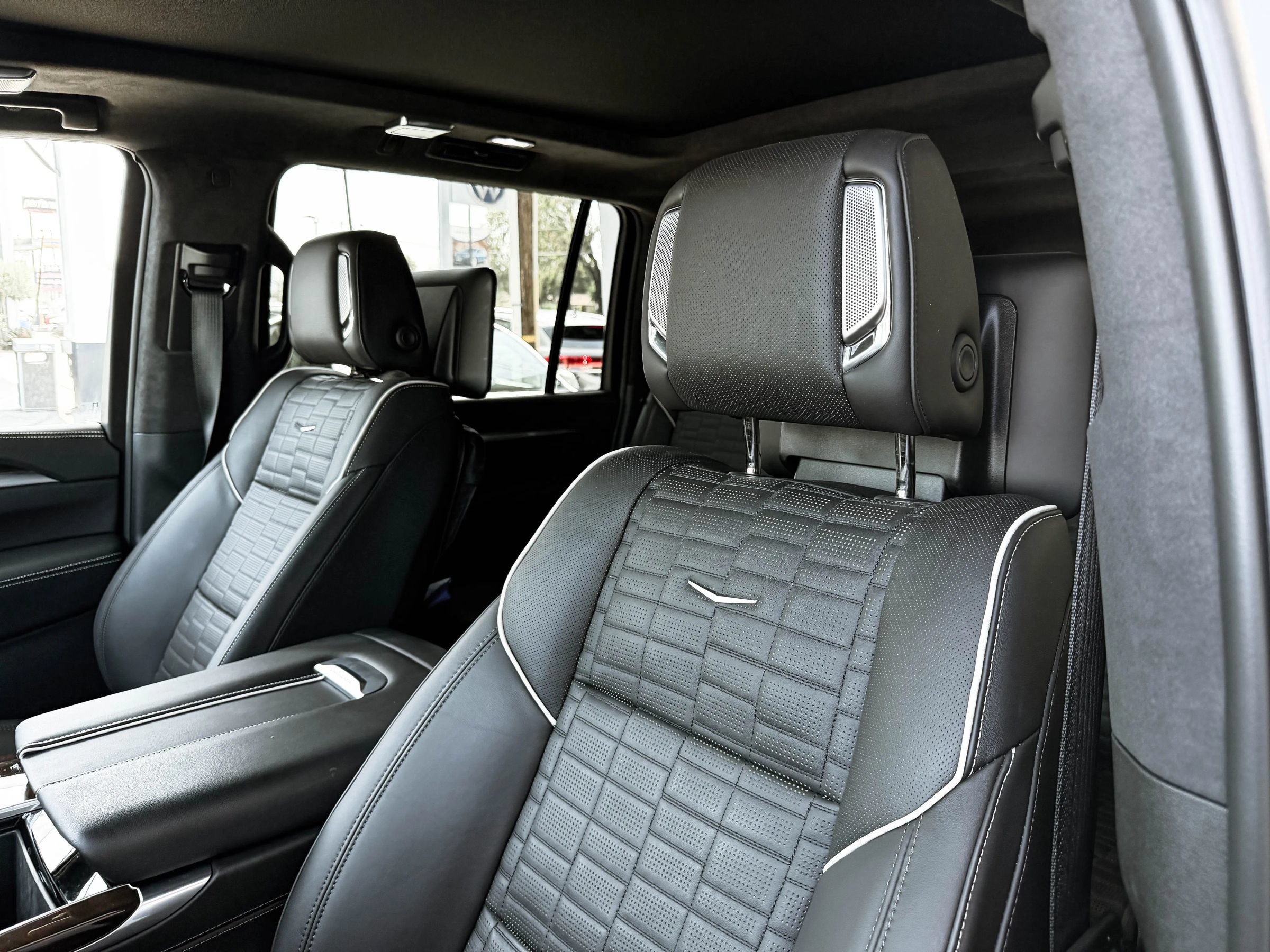 Used 2025 Cadillac Escalade ESV Sport Platinum AWD/4WD image 24