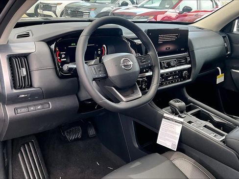 New 2026 Nissan Pathfinder SL FWD image 10