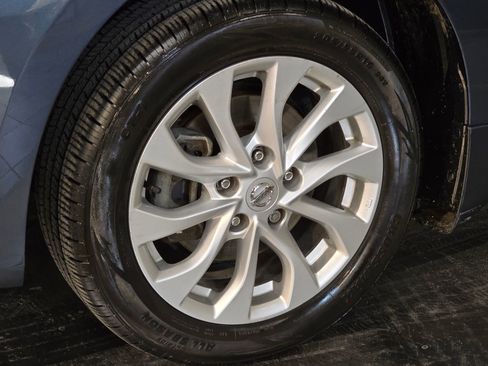 Used 2017 Nissan Sentra SV w/ Style Package image 14