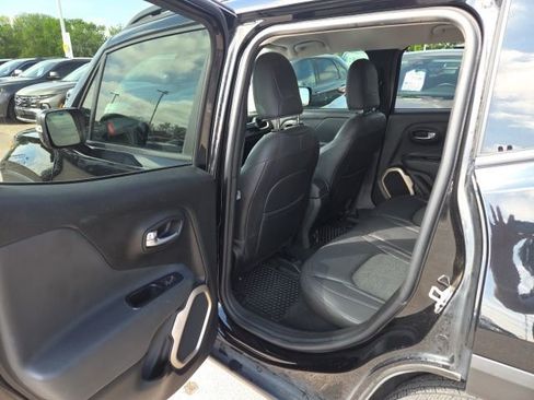 Used 2017 Jeep Renegade Trailhawk AWD/4WD image 16