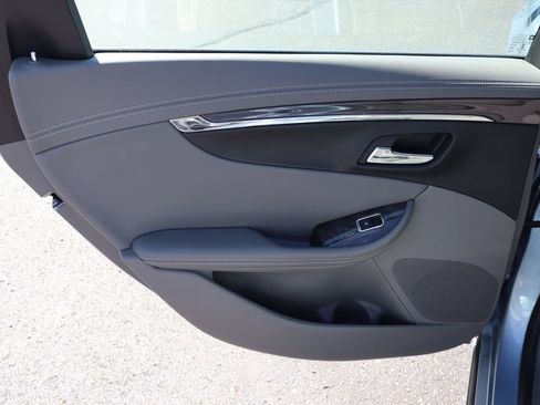 Used 2014 Chevrolet Impala LT FWD image 31