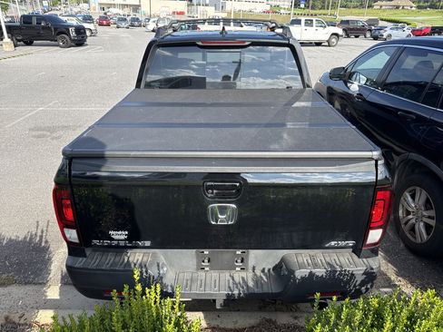 Certified 2023 Honda Ridgeline RTL image 9
