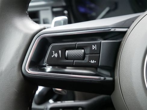 Used 2025 Porsche Macan image 18