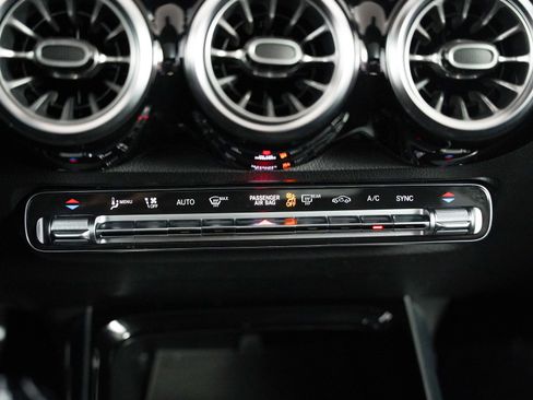 Certified 2022 Mercedes-Benz GLB 250 4MATIC w/ AMG Line image 23