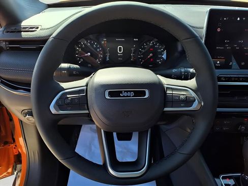 New 2026 Jeep Compass Latitude image 7