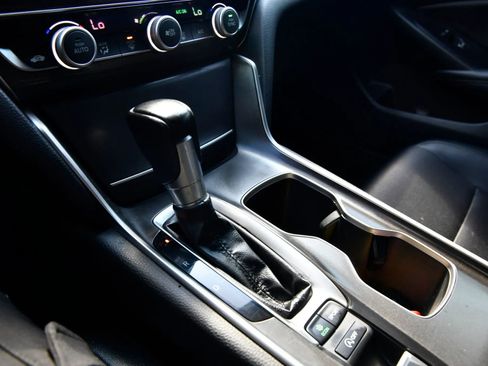 Used 2022 Honda Accord Sport image 19