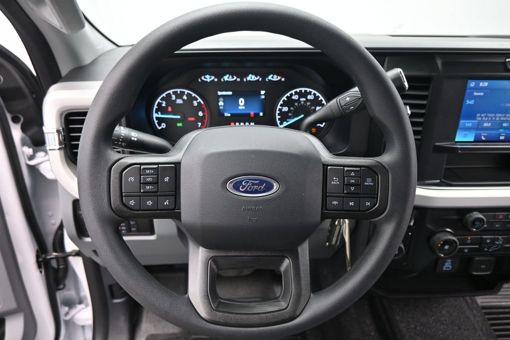New 2026 Ford F250 XL w/ XL Chrome Package RWD image 9