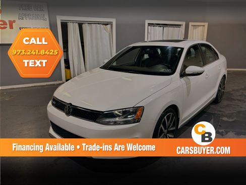 Used 2013 Volkswagen Jetta GLI Autobahn FWD image 1