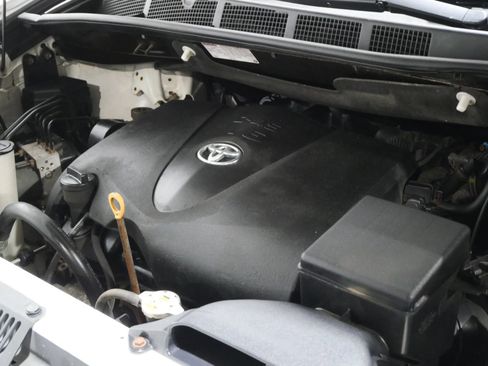 Used 2018 Toyota Sienna LE FWD image 23