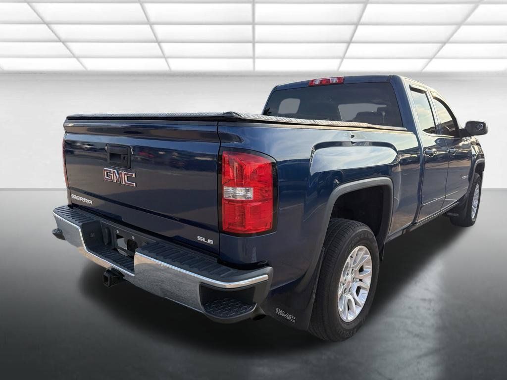 Used 2017 GMC Sierra 1500 SLE w/ SLE Value Package AWD/4WD image 2