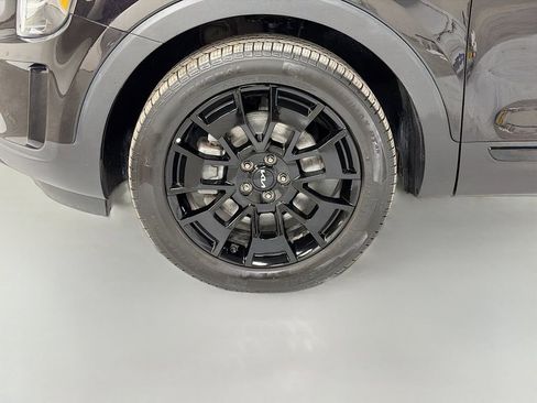 Used 2022 Kia Telluride EX w/ EX Premium Package AWD/4WD image 35