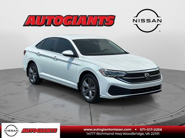 Used 2024 Volkswagen Jetta SE FWD image 1